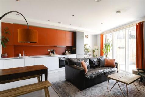 Studio House E20