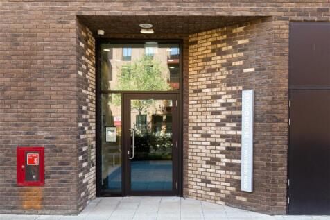 Studio House E20