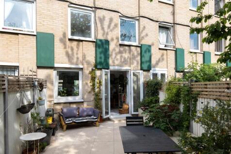 Longman House E2
