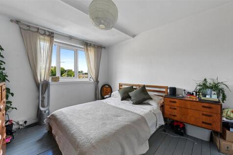 Rutland Road, E9