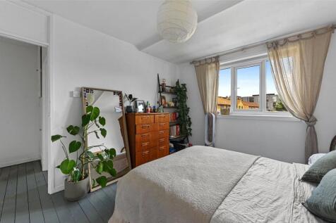 Rutland Road, E9