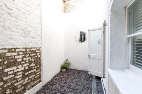 Sylvester Path E8