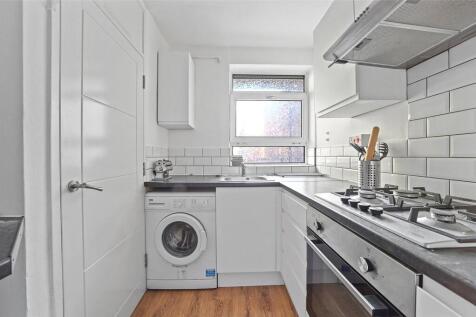 Solander Gardens, E1