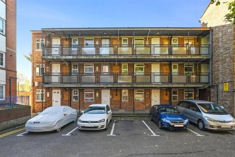 Solander Gardens, E1