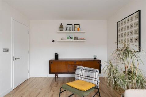 Leyla House, E8