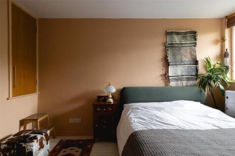 Keeling House, E2
