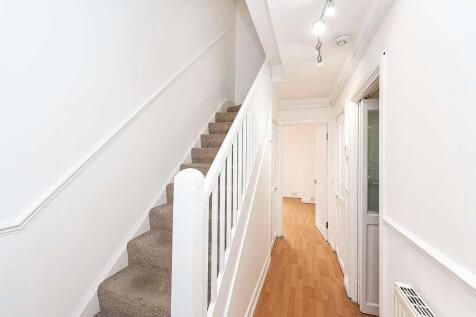 Swan Road, SE16