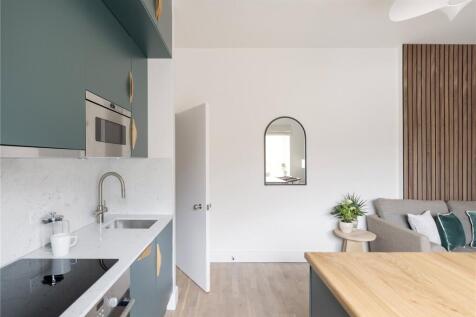 Albion Court, E1