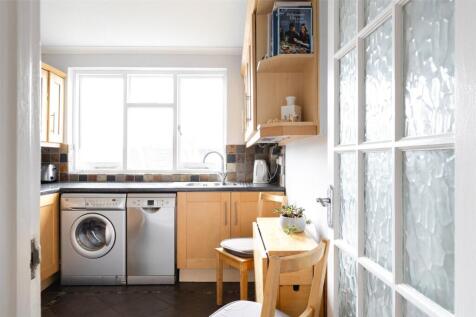 Lauriston Road E9