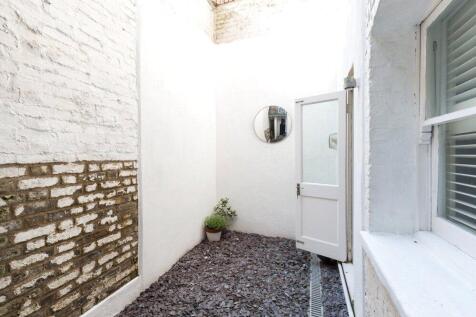 Sylvester Place E8