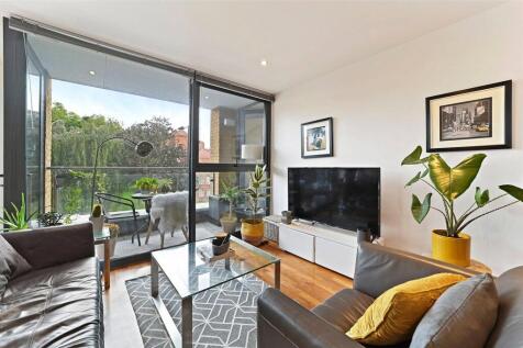 Shore Place, E9