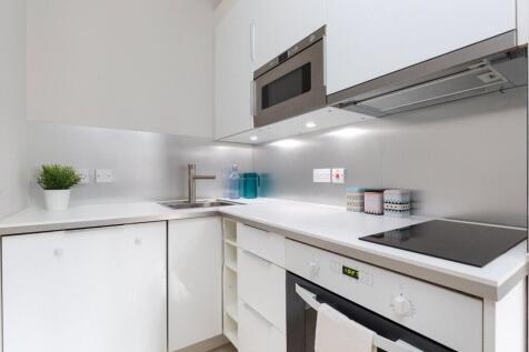 Albion Court E1