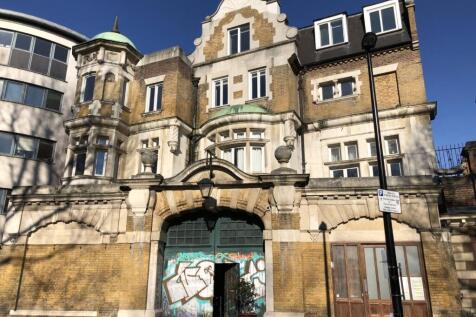 Albion Court E1