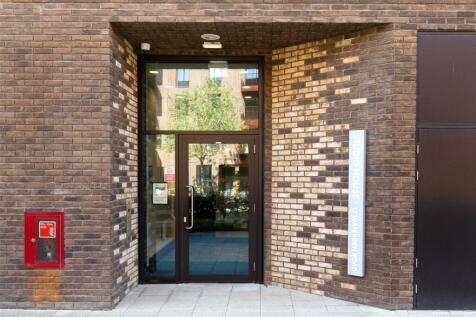 Studio House E20