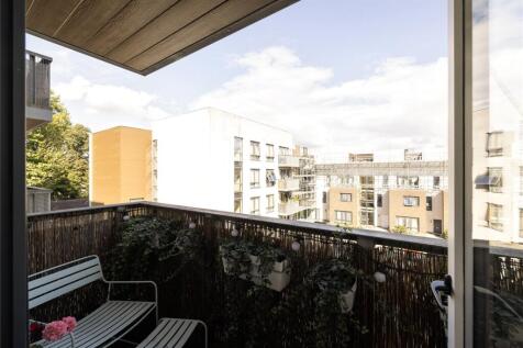 Biggs Square E9