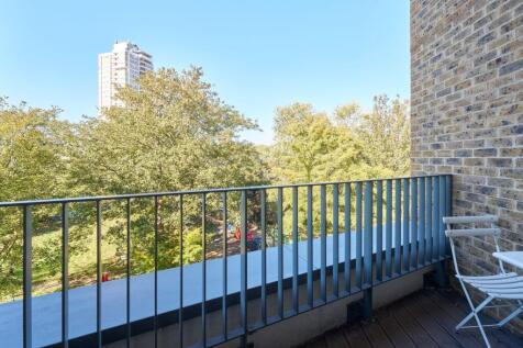 Braid Court, E3