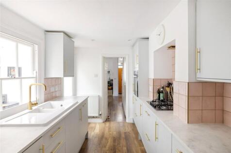 Wellington Row, E2