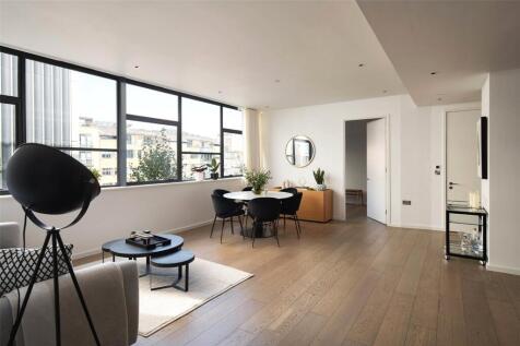 Long Street, E2