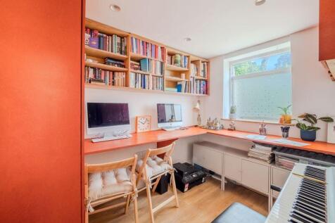 Photo 10