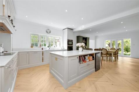 Kitchen/Dining