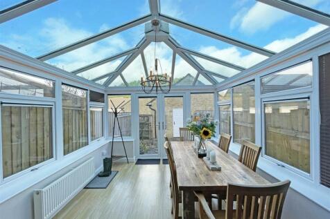 Temeraire Road 16 - Conservatory.jpg