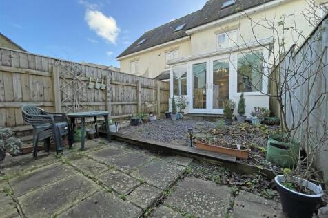 Temeraire Road 16 - Rear.jpg