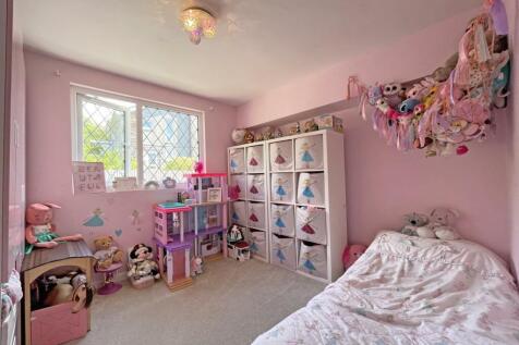 Hollow Hayes 1 - Bed 3.jpg