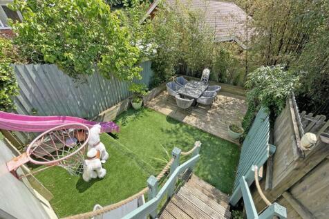 Hollow Hayes 1 - Garden 3.jpg