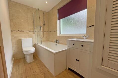 Hollow Hayes - New Bathroom.jpg