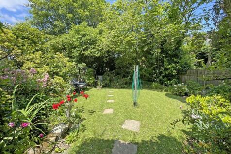 Beaumaris Road 113 Garden 2.jpg
