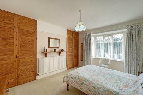 Bowden Park Road 47 Bed 1.jpg