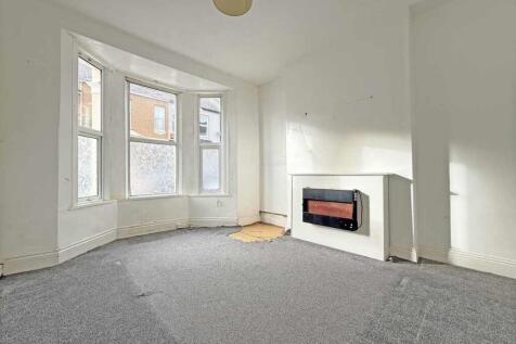 Maristow Avenue 46 - Living Room New.jpg