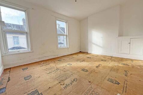 Maristow Avenue 46 - Master Bedroom New.jpg