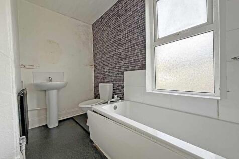 Maristow Avenue 46 - Bathroom New.jpg