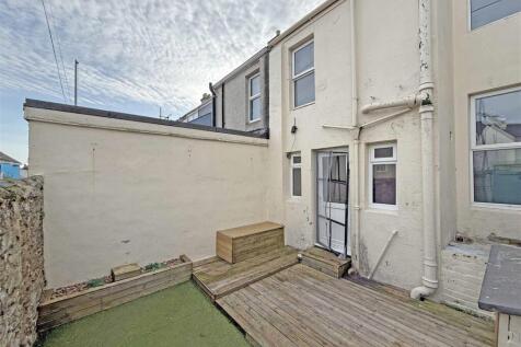 Maristow Avenue 46 - Garden New.jpg
