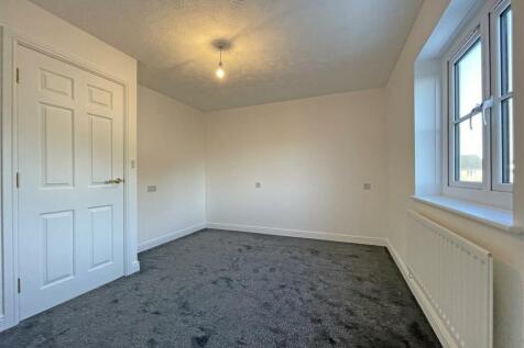 Temeraire Road 22 Bed 3.jpg