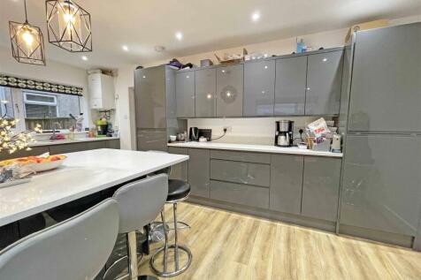 Fort Austin Avenue 149 - Kitchen 2.jpg