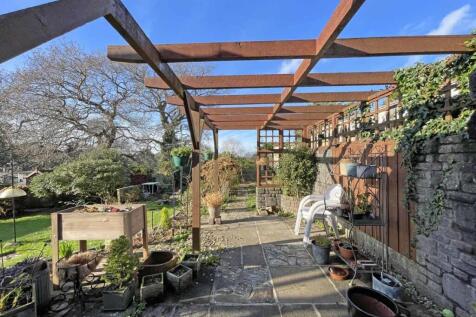 Yeomans Way 18 Garden 1.jpg