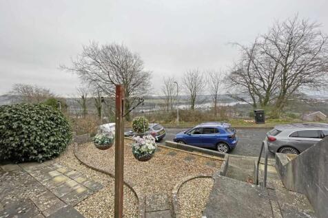 Severn Place 88 - Front Garden.jpg