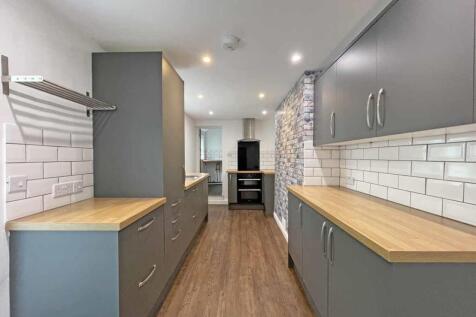 Hotham Place 15 Kitchen Front...jpg