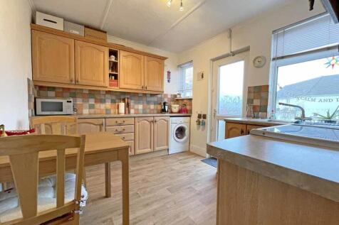 Grenville Road 171 - Kitchen Dining Room...jpg