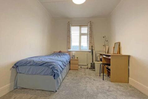 Grenville Road 171 - Bed 2.jpg