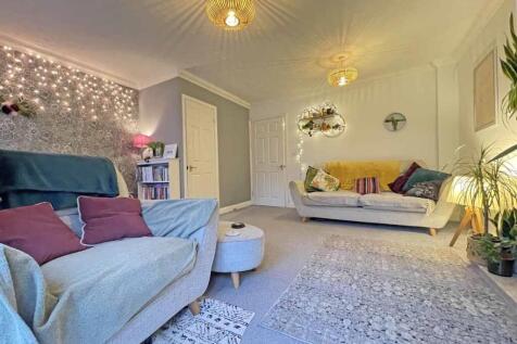 Temeraire Road 57 Living Room Front.jpg