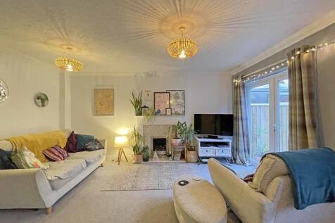 Temeraire Road 57 Living Room.jpg