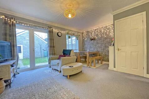 Temeraire Road 57 Living Room 2.jpg