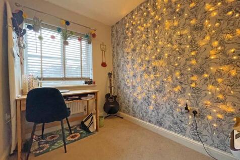 Temeraire Road 57 Bed 4...jpg