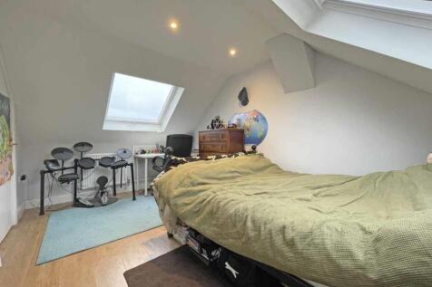 Temeraire Road 57 Bed 1.....jpg