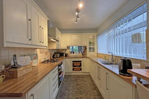 Fort Austin Avenue - Kitchen.jpg