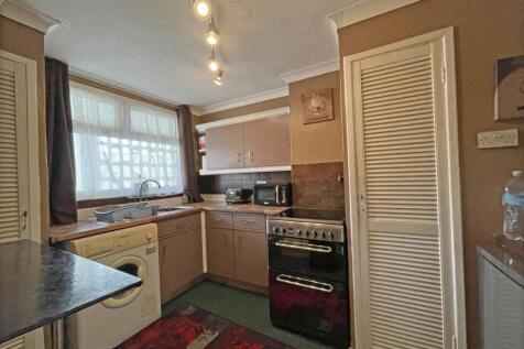 Vaasgo Close 17 - Kitchen...jpg