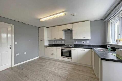 Yellowmead Road 40 Kitchen 3.jpg